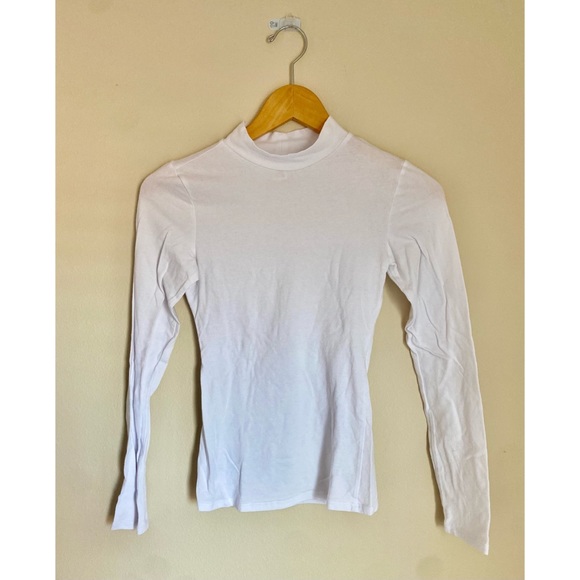 White long sleeve - Picture 1 of 3